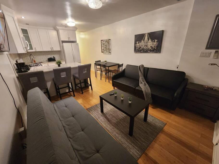 Cosy Modern Home Mins To Nyc! Union City Extérieur photo